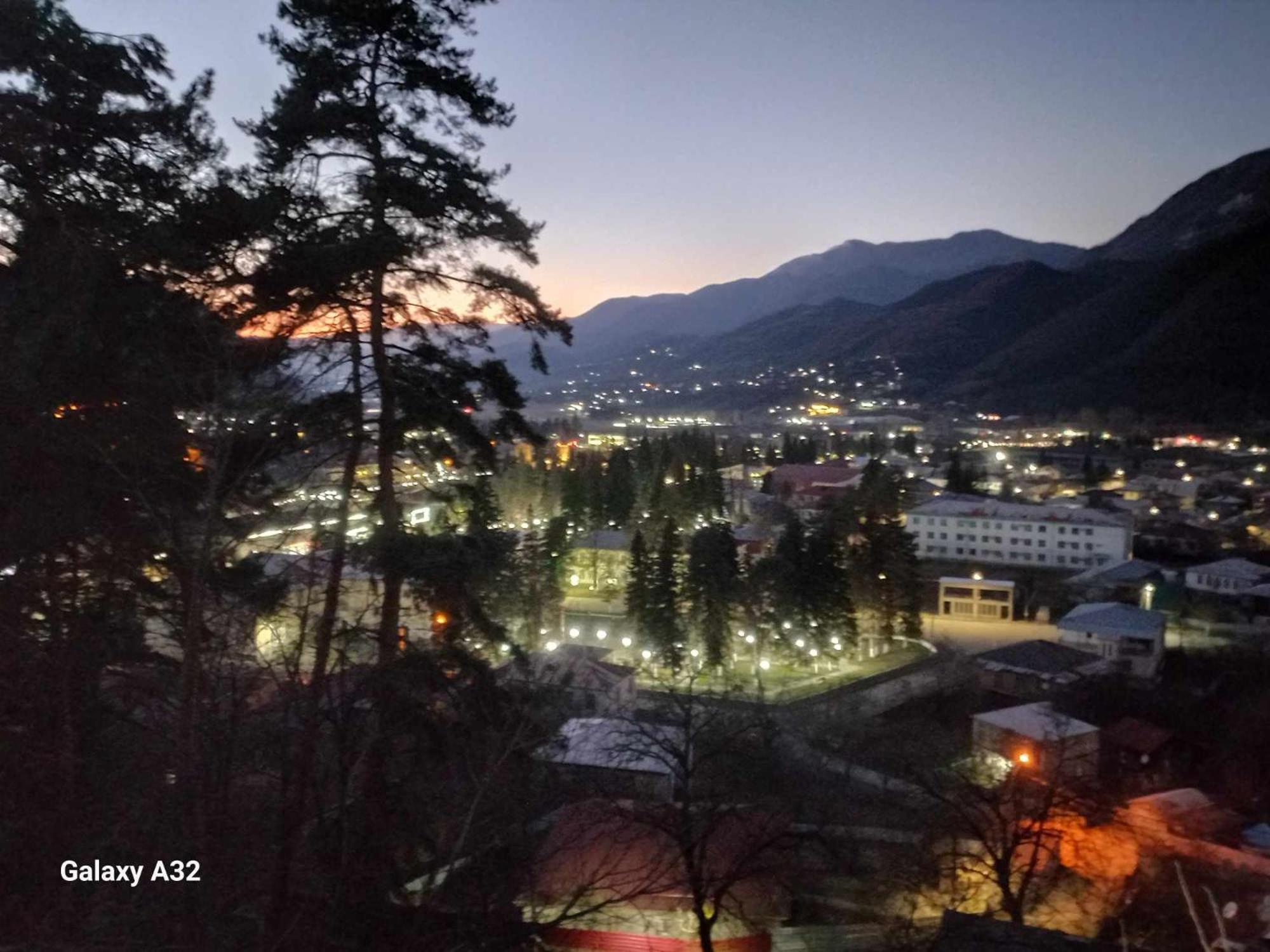 Hotel Brotseulebi Ambrolauri Exteriér fotografie