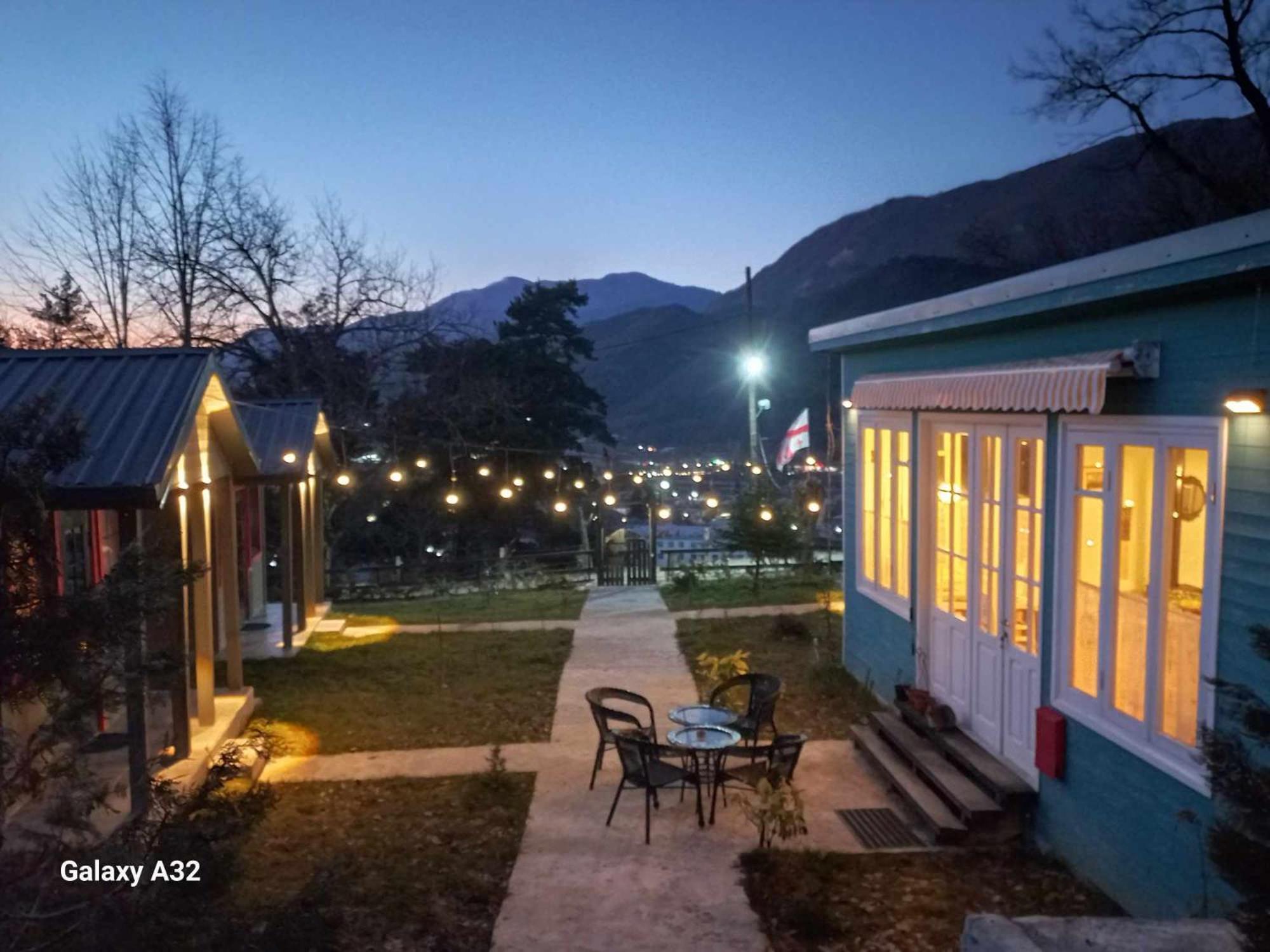 Hotel Brotseulebi Ambrolauri Exteriér fotografie